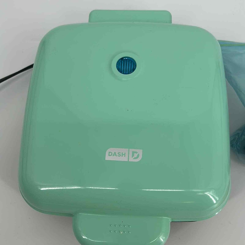Dash Egg Bite Maker Griddle Aqua
