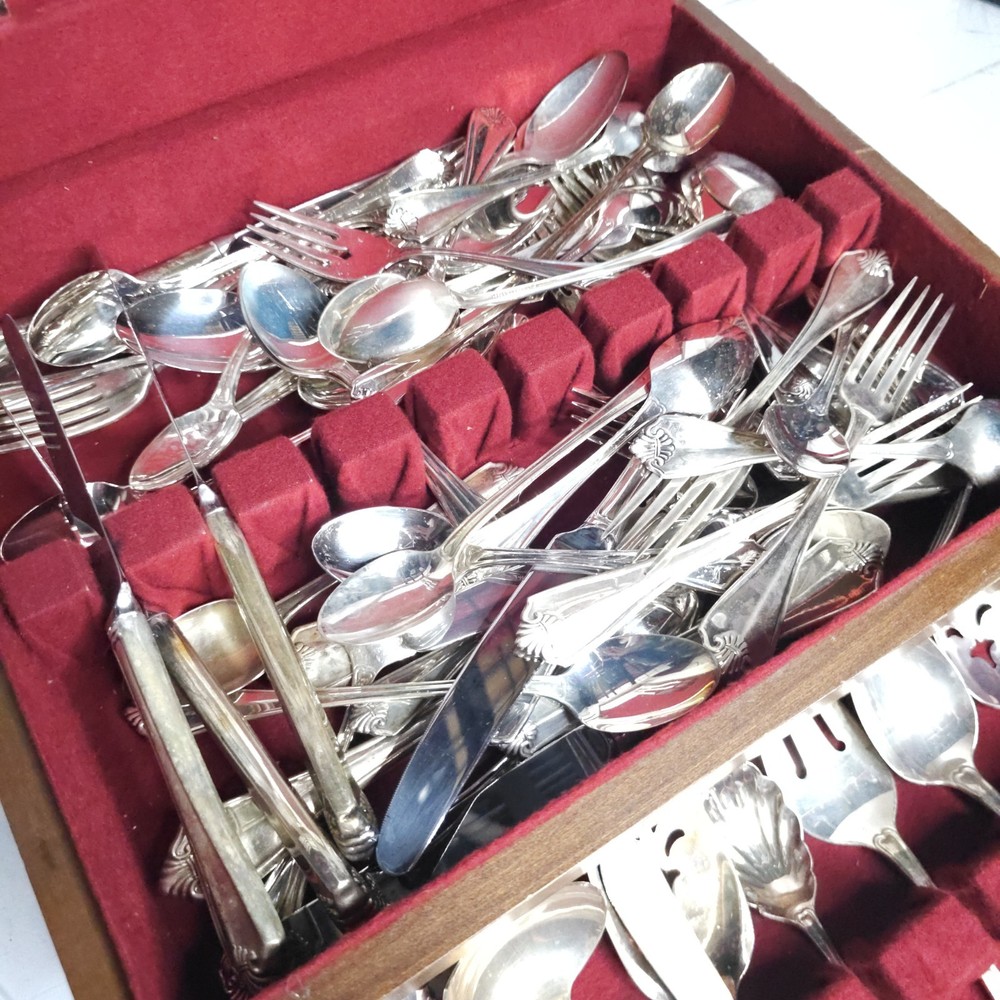 1881 Rogers Oneida Ltd Silverware Flatware Set Vintage + *more than one set here