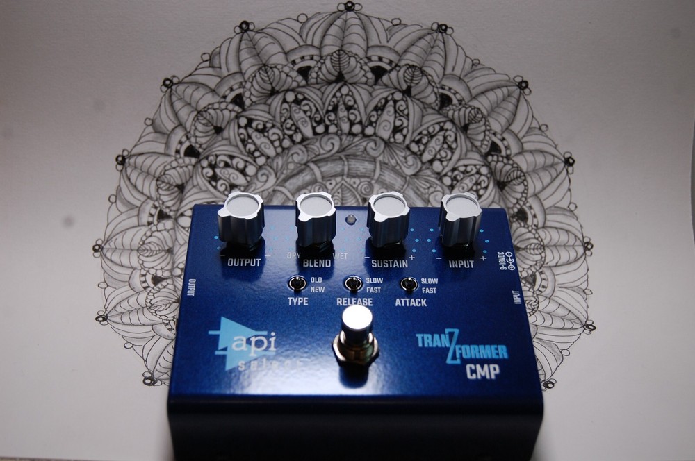 API Select TranZformer CMP  compressor pedal for bass & guitar
