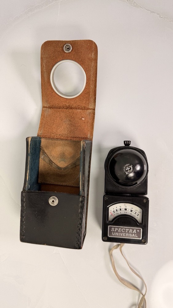 Spectra Universal Exposure Meter Model U-751 with Case & Diffuser Disc X10 125