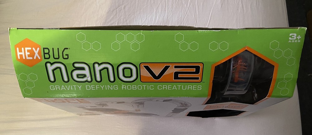 HEXBUG NANO V2 BLACK HOLE GRAVITY DEFYING ROBOTIC CREATURES ULTIMATE FREE FALL