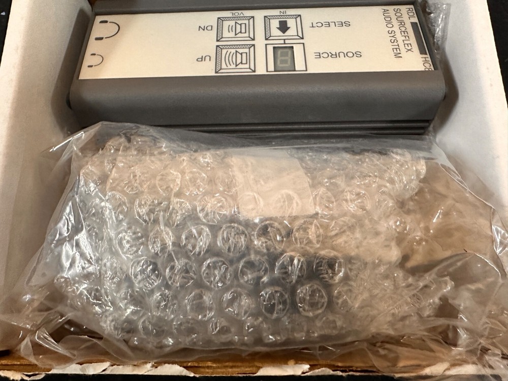 RDL SAS-HC8 Headphone Control Station for SourceFlex Distributed Audio System