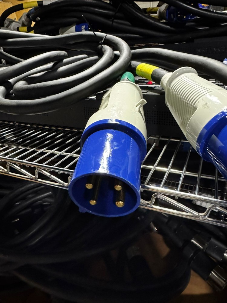 Server Technology Switched Master Pro2 C2W36CE-DQME2M66 PDU