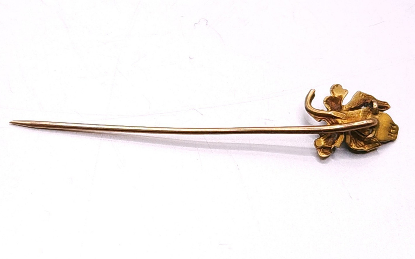 Vintage Victorian Baroque White Pearl 14K Yellow Gold Flower Pin