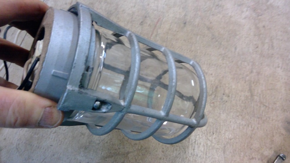 Redodot Explosion Proof Industrial Light Working **Cage has broken piece **