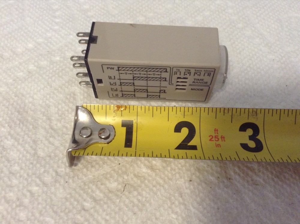 Omron H3YN-2 Timer