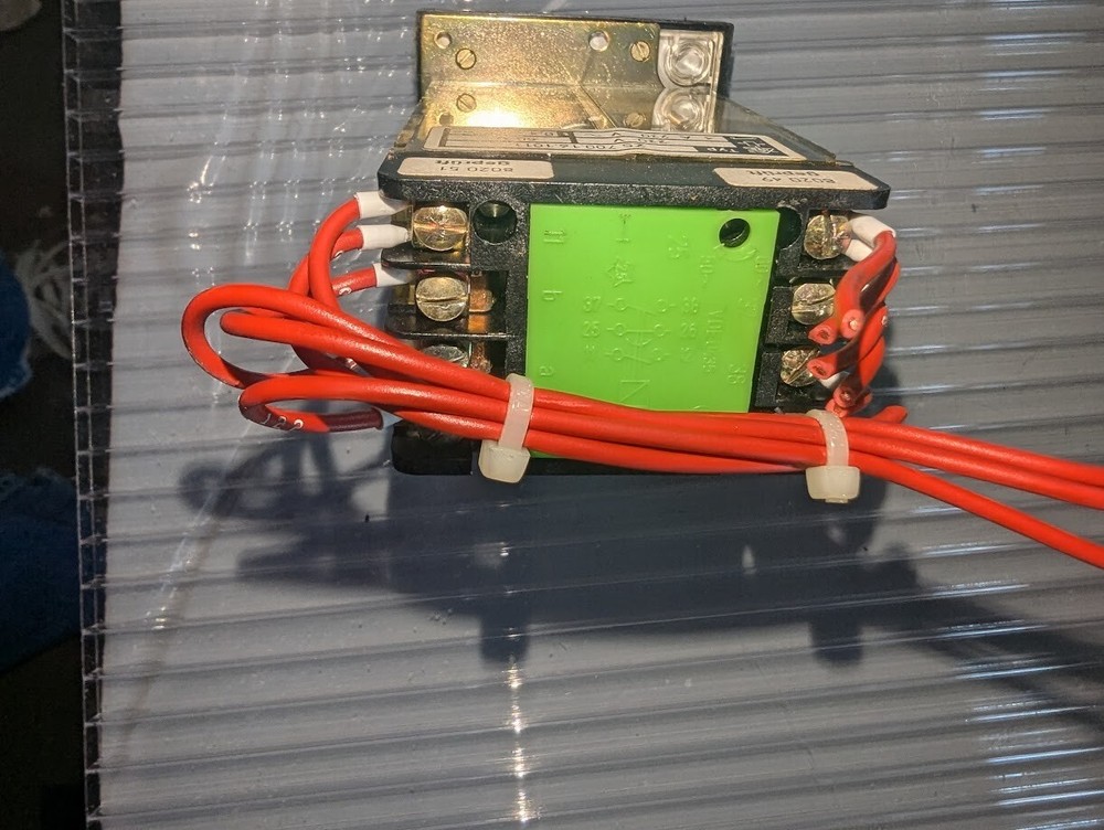 DOLD VS700.16.1011 PANEL TIMER RELAY 220V 50 CYCLE .4 TO 10 SECONDS