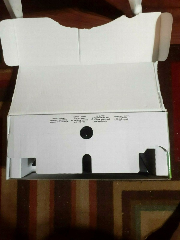 XBOX 360 Kinect Motion Sensor & Camera With Kinect Adventures + Original Box