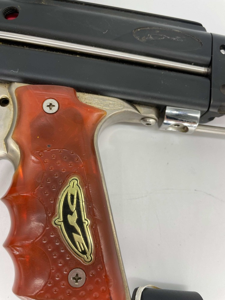 BROKEN Dye Auto cocker Paintball Gun