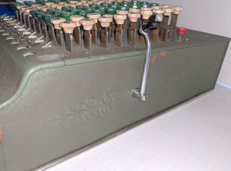 ANTIQUE / VINTAGE COMPTOMETER ADDING MACHINE - FELT & TARRANT MFG. - CHICAGO