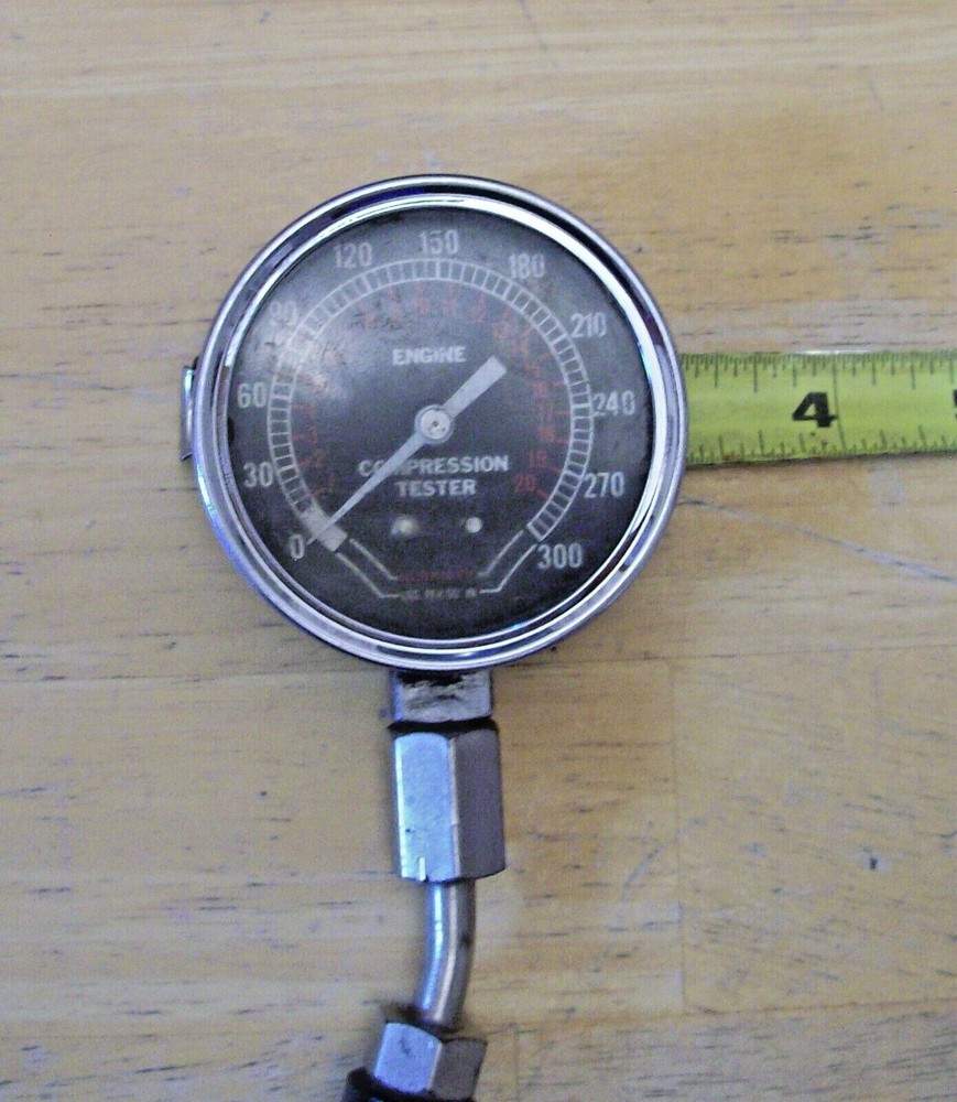 VINTAGE ENGINE COMPRESSION TESTER GAUGE (300 PSI)