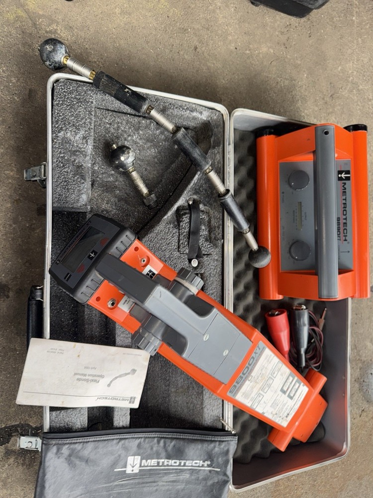 Metrotech 9800xt Underground Pipe Cable Locator System
