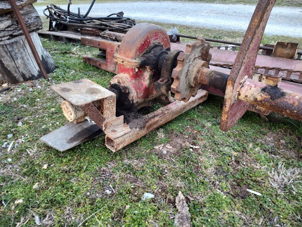 Mellot 18' 3 Strand Log Deck With Stop And Loader