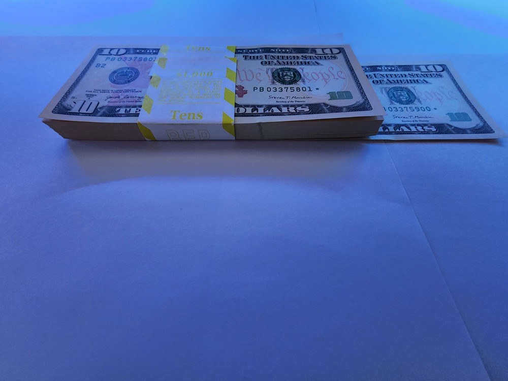 2 NEW Uncirculated TEN Dollar Bill Series 2017A STAR NOTE in Sequential Order.