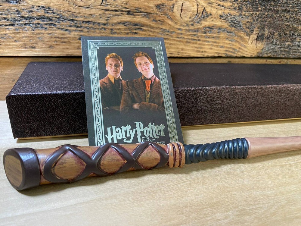 Solid Core Resin George Magic Wand, Costume Accessory with Gift Box