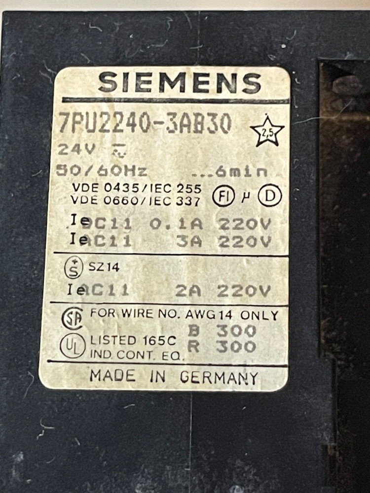 SIEMENS TIME DELAY RELAY 7PU22