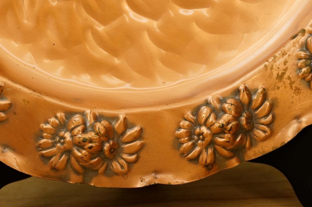 Vintage GREGORIAN Solid Copper Daisy Hammered Pattern Wall Hanging Plate 13"