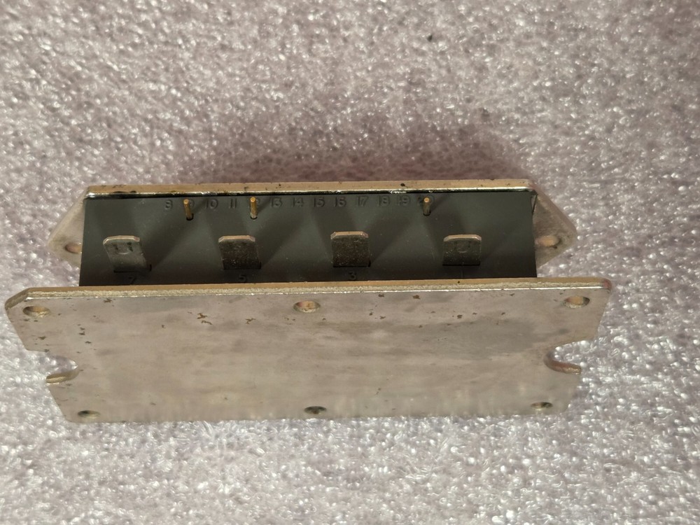 '1 PIECE' - PN# FBH-60-004, FBH-60-4 - LAMBDA - POWER HYBRID VOLTAGE REGULATOR