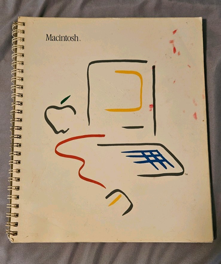 1984 Apple Macintosh Computer Manual/Booklet