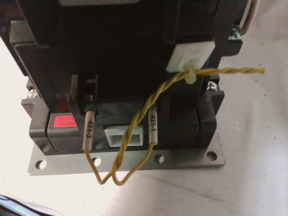 MITSUBISHI S-N220 MAGNETIC CONTACTOR