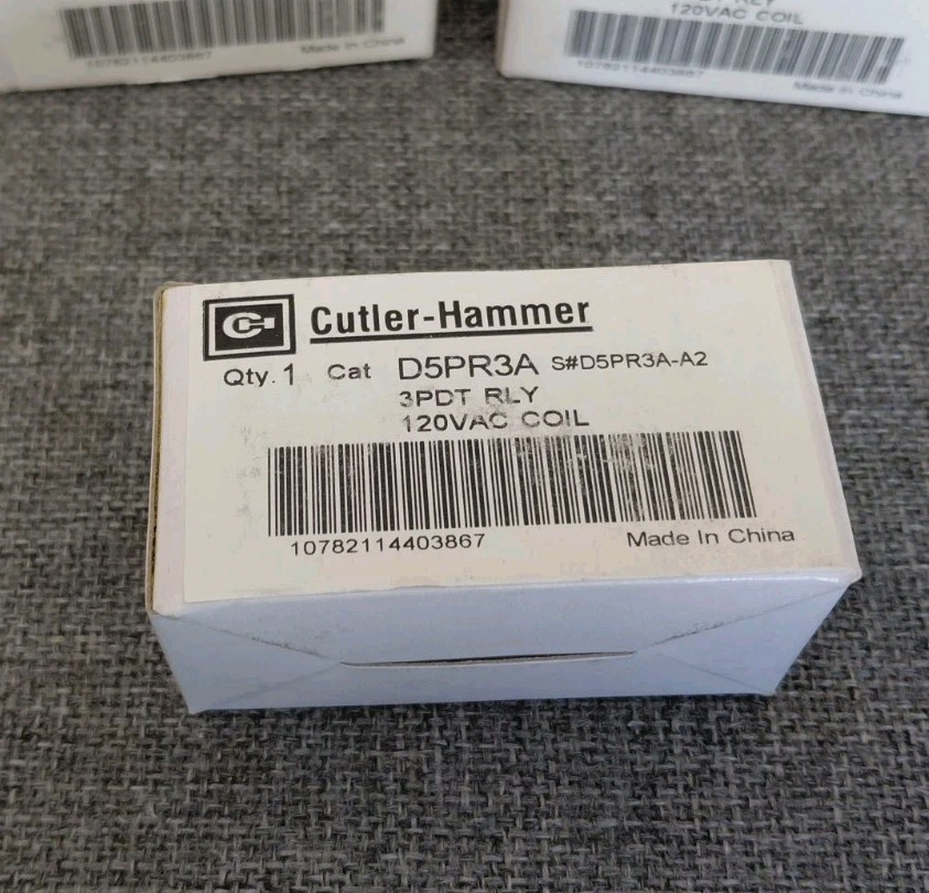 Cutler-Hammer D5PR3A Plug-In Socket Relay 120V