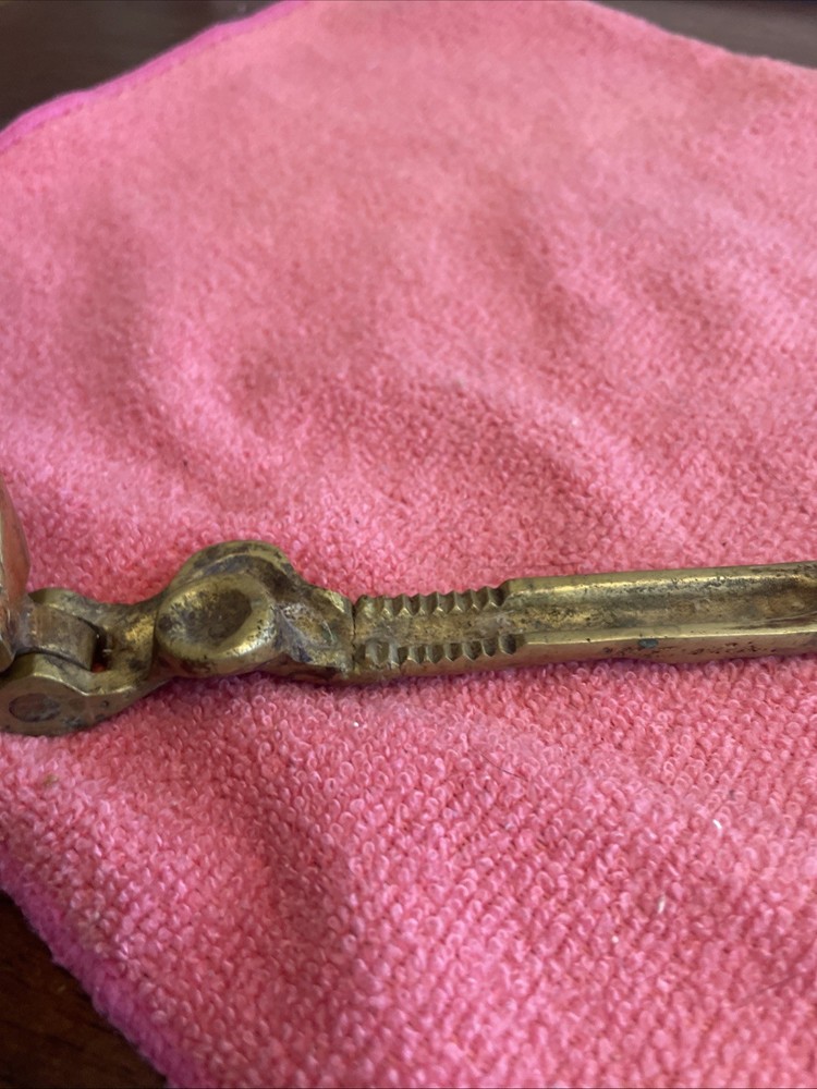 Vintage SQUIRREL Golden SOLID BRASS Cast Iron Nut Cracker