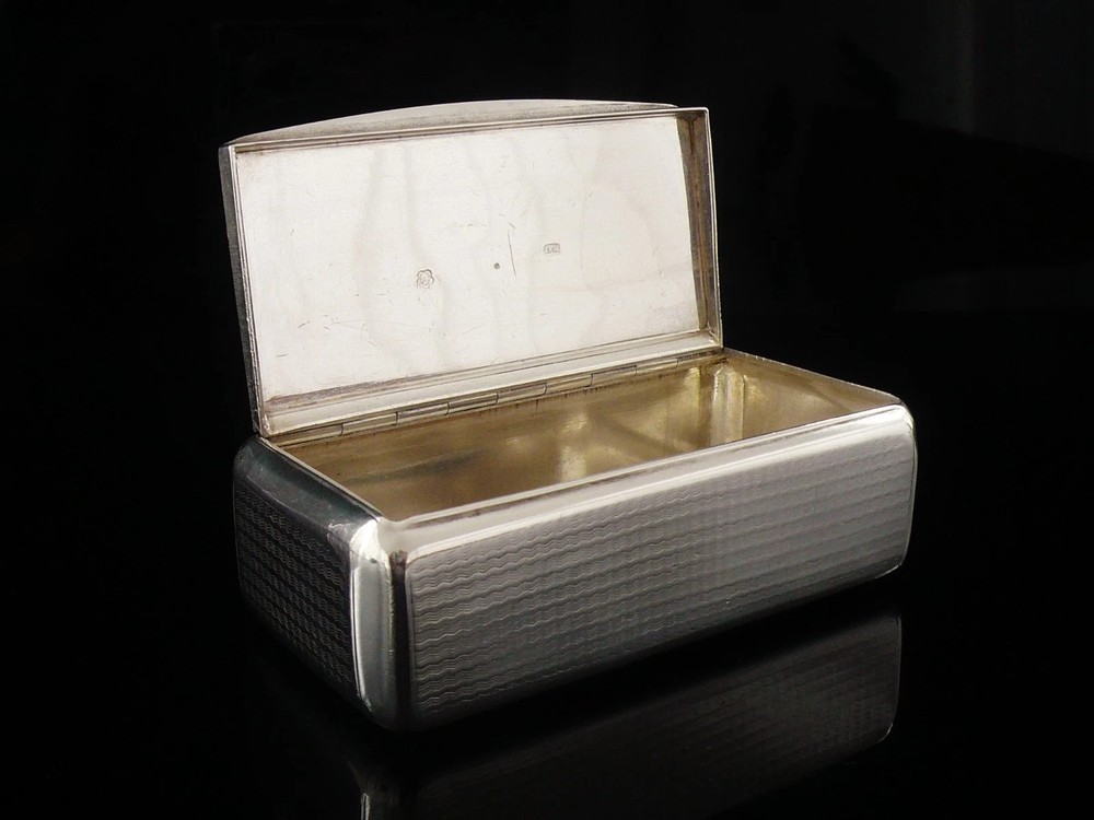 Austria Hungarian Solid Silver Snuff Box, Prague c.1880