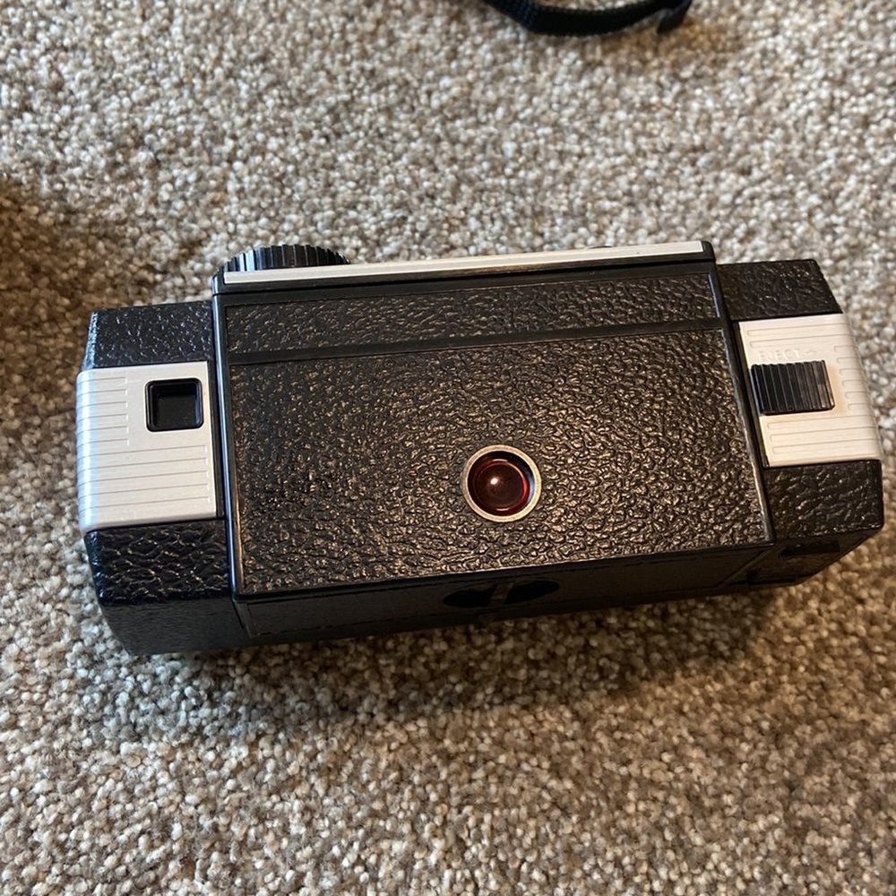 CAMERA LOT SOME VINTAGE UNTESTED KODAK KONICA MINOLLA WITH CASE