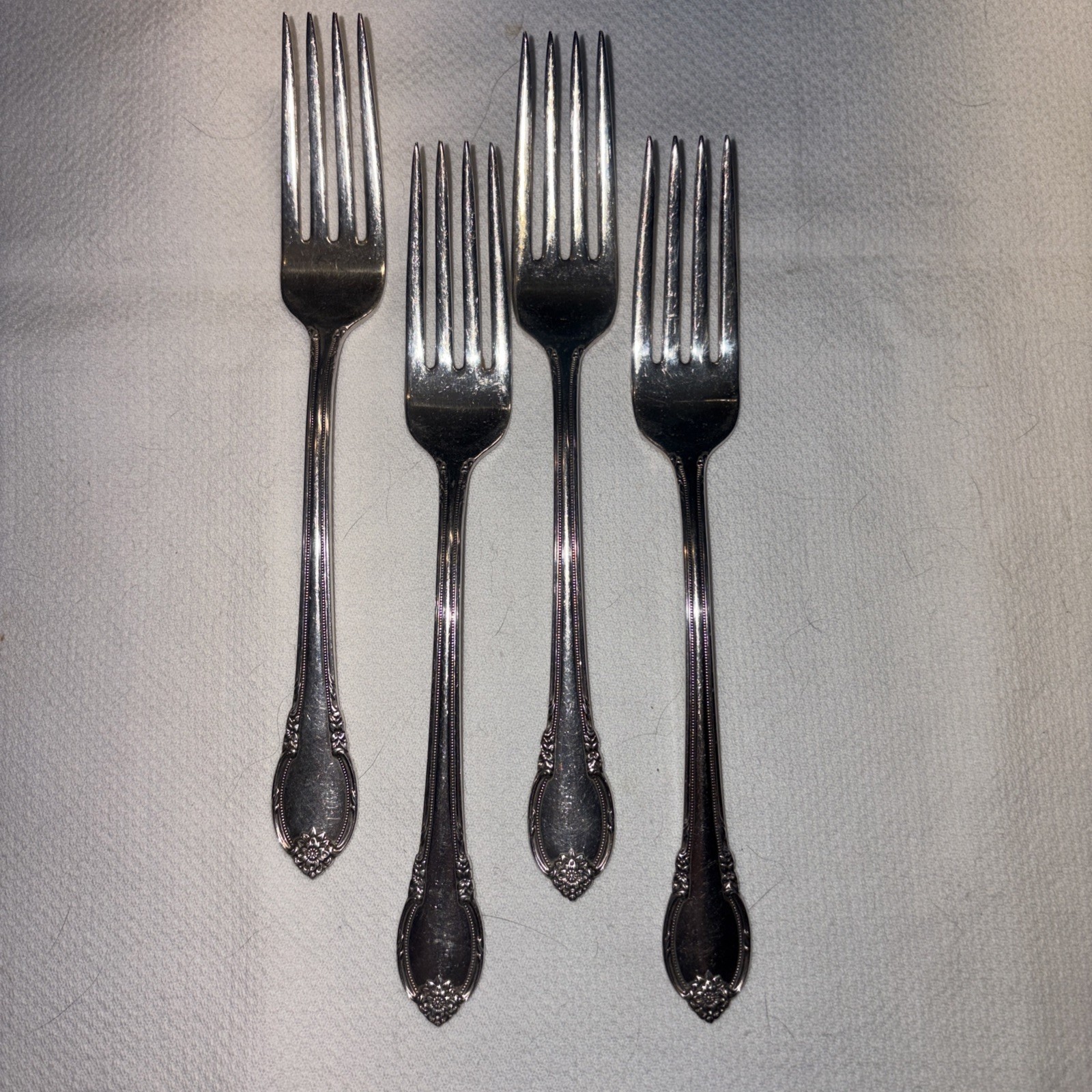 4-International Silver 1847 Rogers REMEMBRANCE DINNER FORKS 7 1/2"