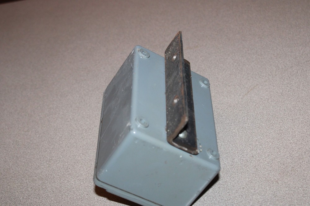 Allen & Bradley Manual Start Switch