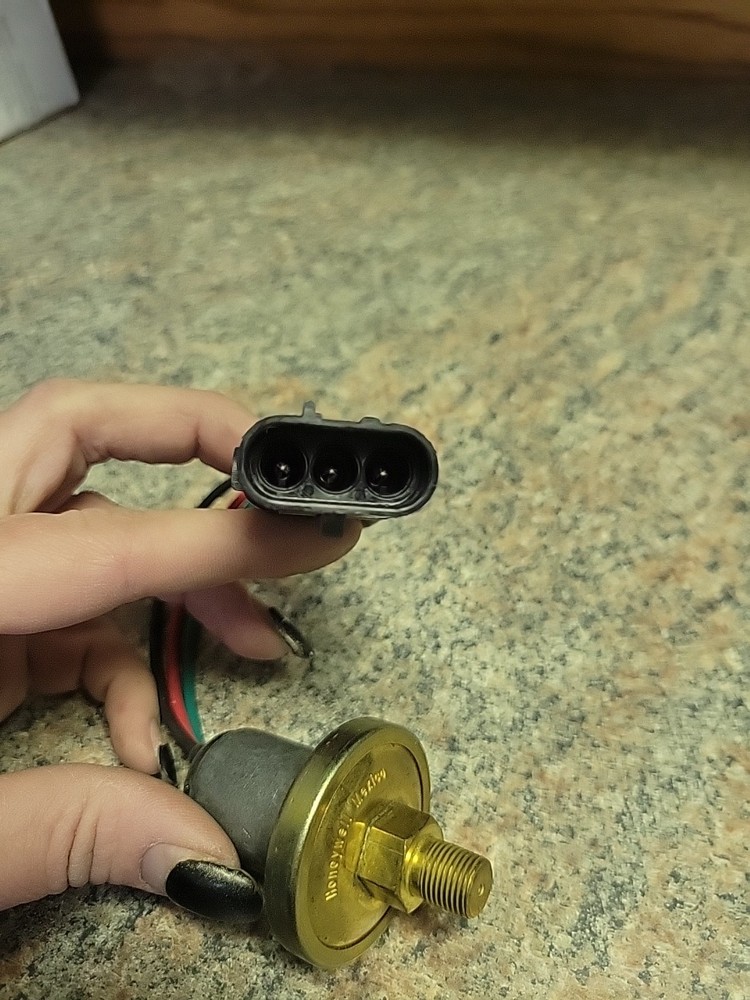 Gradall 8093-3237 Pressure Switch