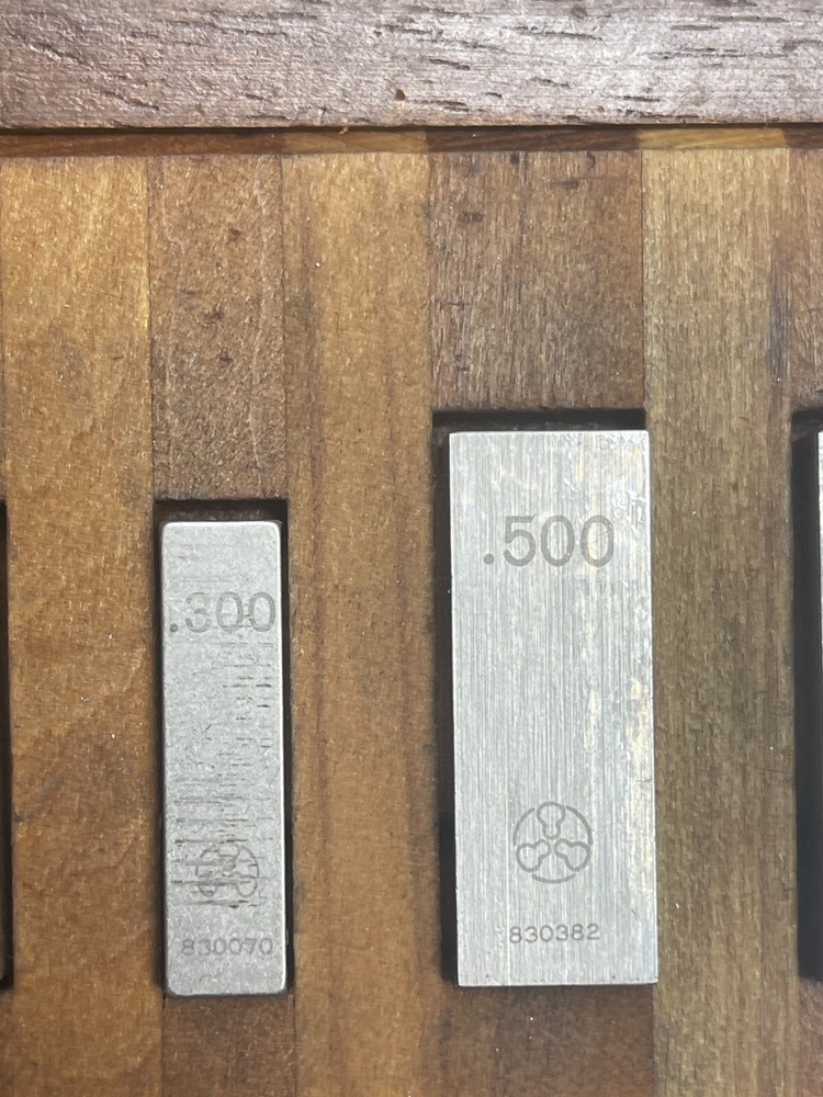 Mitutoyo Gauge Block Set Code# 516-930 Set# BE1-9-2 Grade 2 (10) Pieces Nice