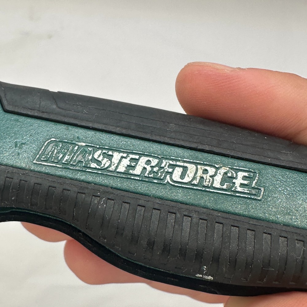 Masterforce Utility Knives Folding Quick Change Retractable