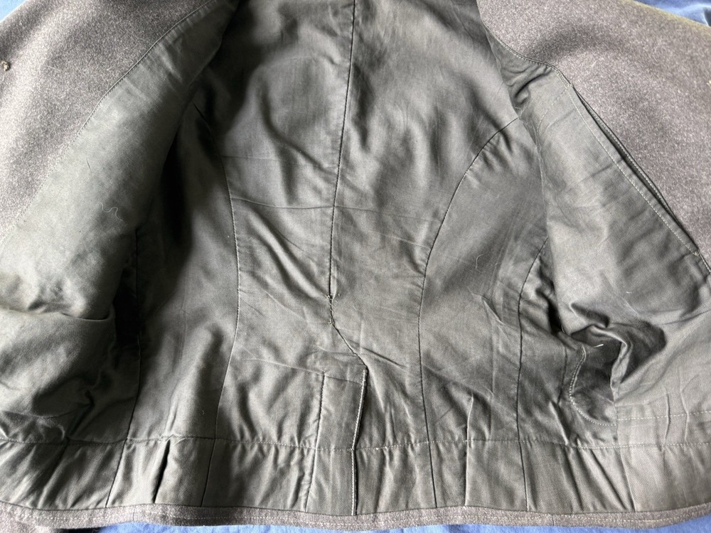 WWII USMC 6th Marine Division Uniform Named