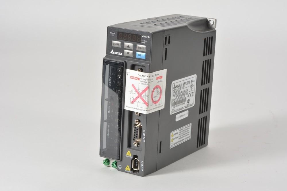 Delta ASD-B2-0121-B AC 220V 100W Servo Drive