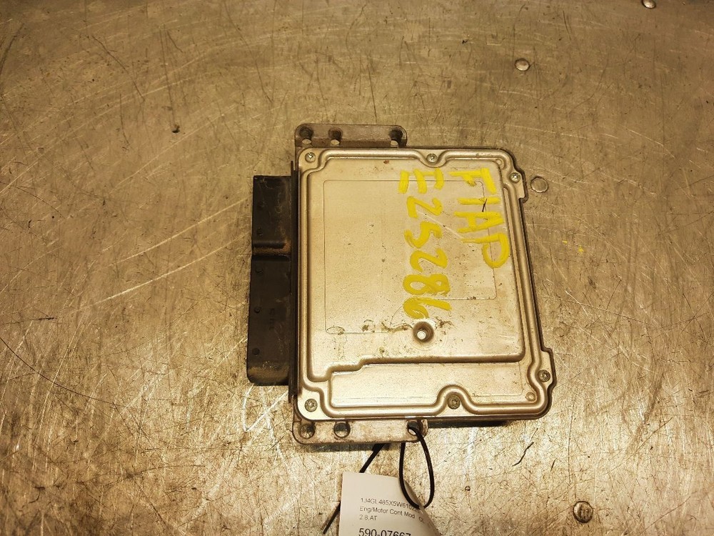 Engine ECM Computer 2.8L Engine Control Fits 2005 LIBERTY 1236981