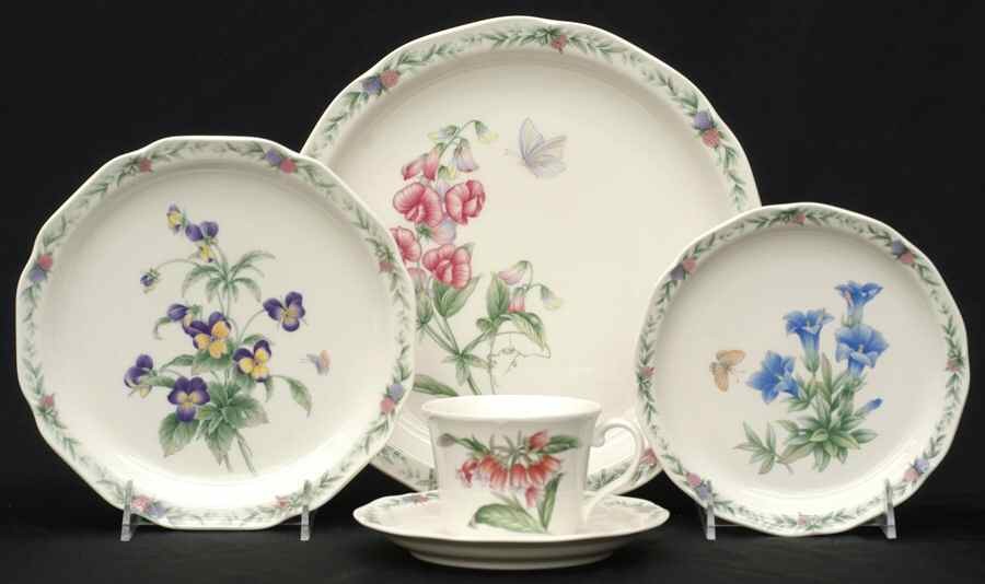 Noritake Conservatory 5 Piece Place Setting 8402985