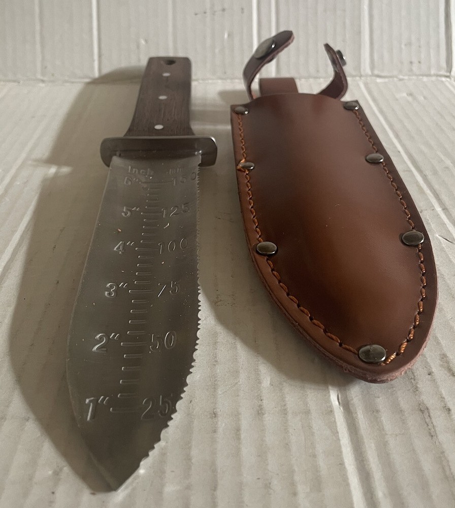 Gardening Knife With Sheath