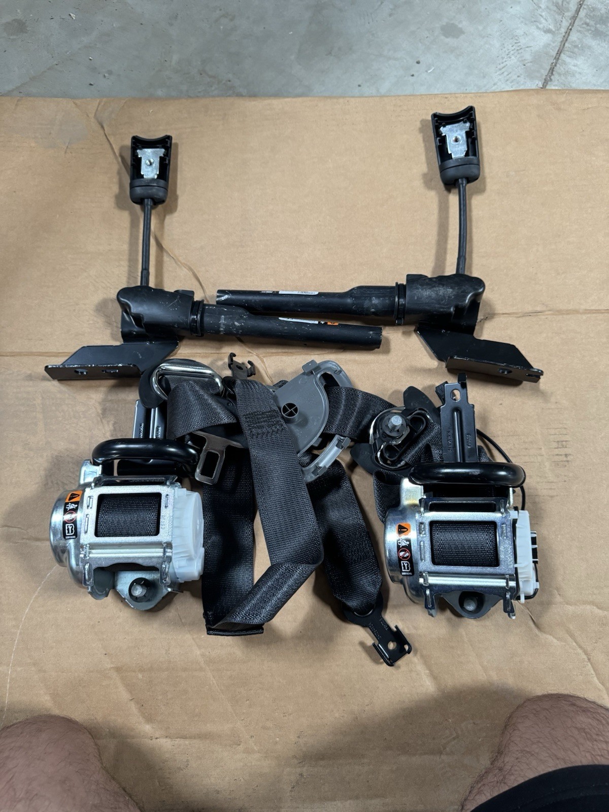 2019-2024 GMC SIERRA CHEVY SILVERADO LH & RH SEATBELTS BELTS BLACK W/Tensioners