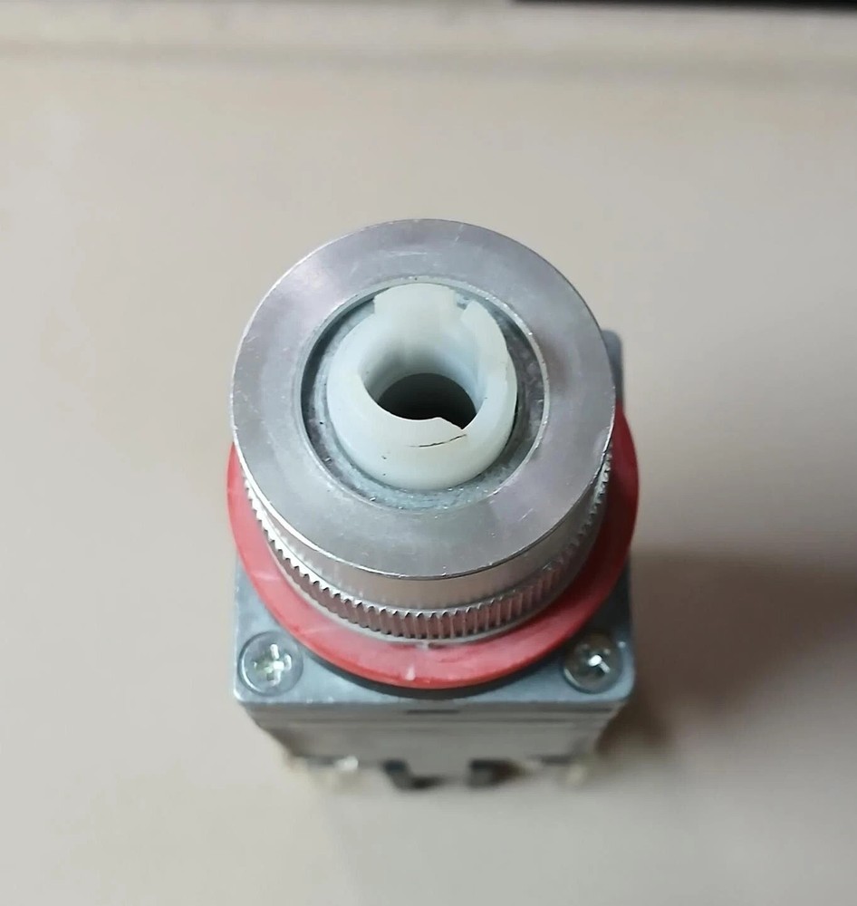 Allen-Bradley 800MR-HX2B Selector Switch