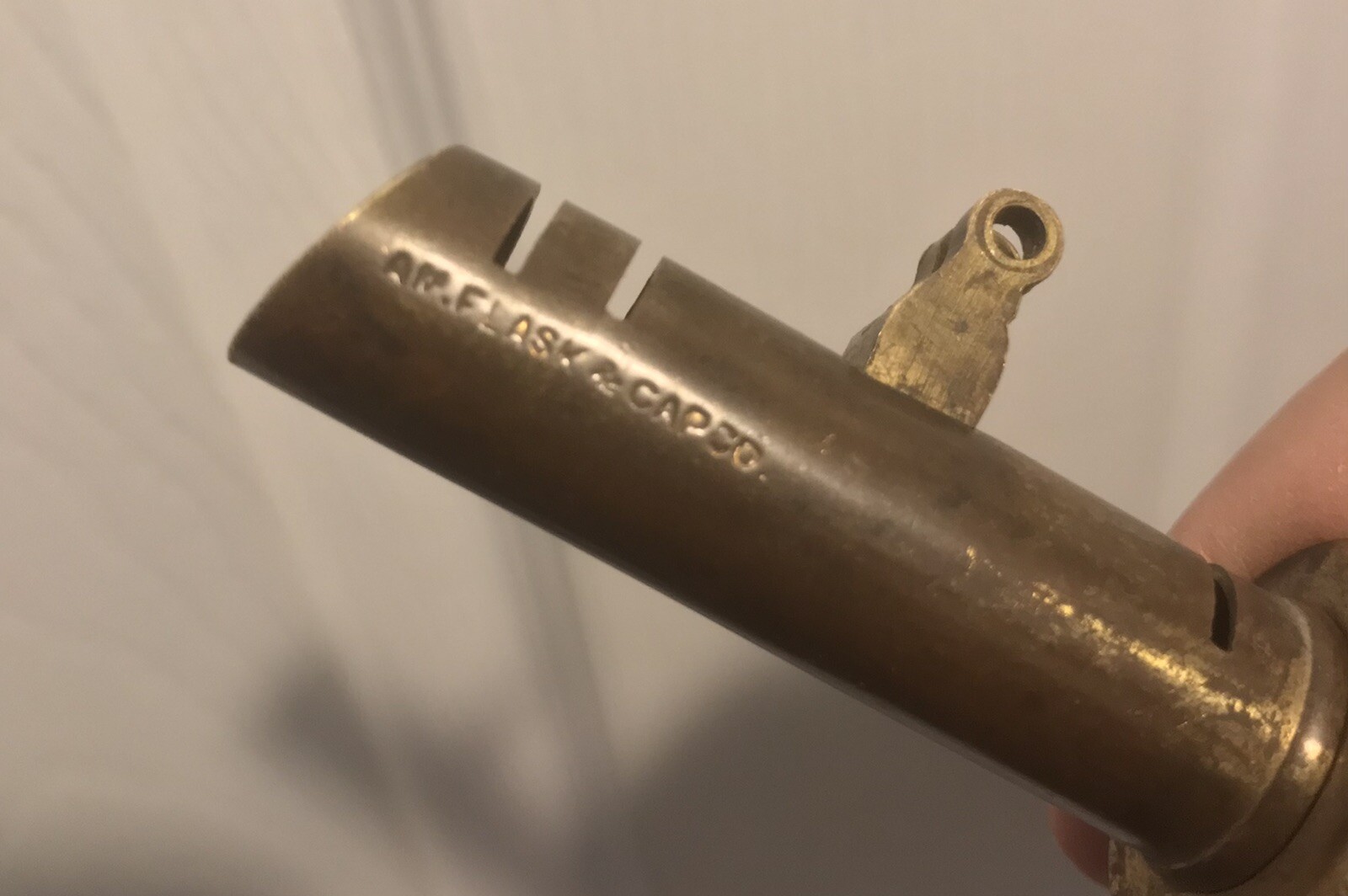 CIVIL WAR PERIOD LEATHER POWDER FLASK ( MARKED AM FLASK & CAP CO )