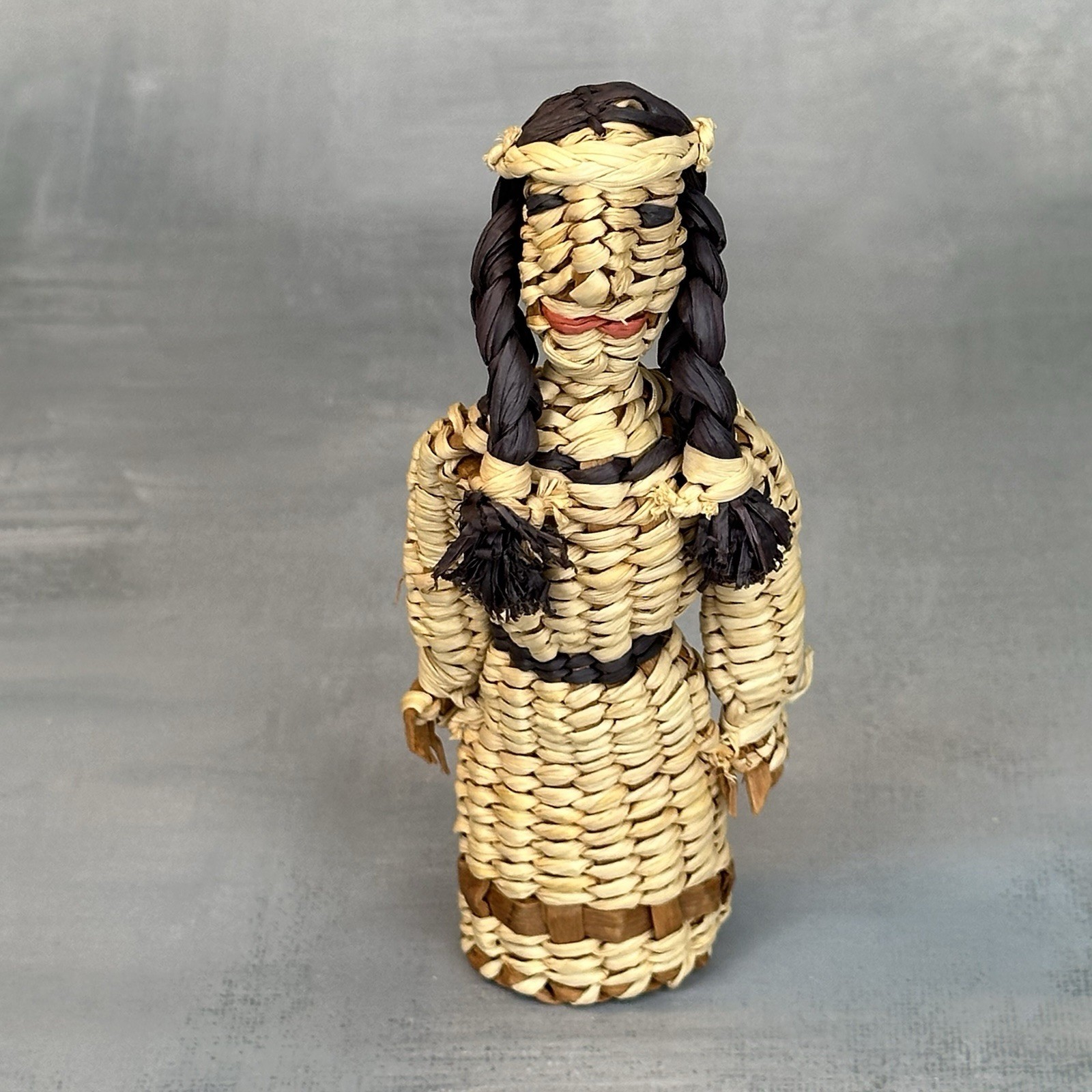 Vintage Native American Skokomish / Yakama Basketry Basket Doll  Woman Dress 6”
