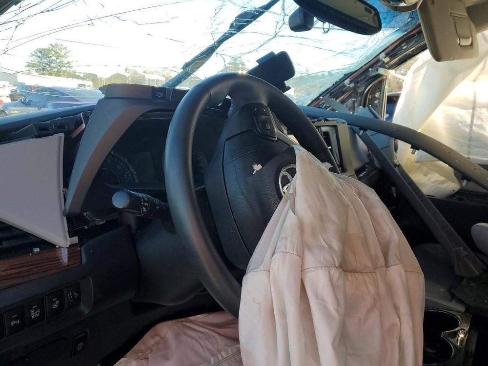 SIENNA 2016 Lid Motor Pull Down 5610465