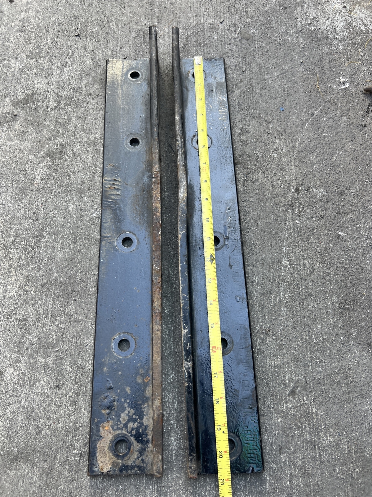 PACCAR Genuine Mounting Brackets For Battery Or Tool Box pair. L&R