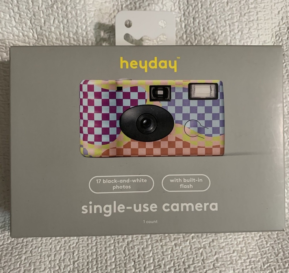 Heyday Single-Use Camera Checkerboard Design New Built In Flash
