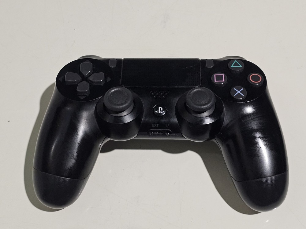 Sony PlayStation 4 PS4 Console – 500GB – Controller, Cables & 3 Games Bundle