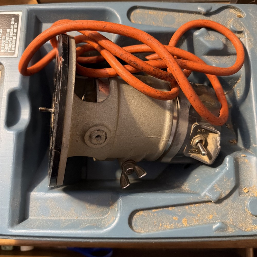 Working Black & Decker Router Kit 7611 & Case