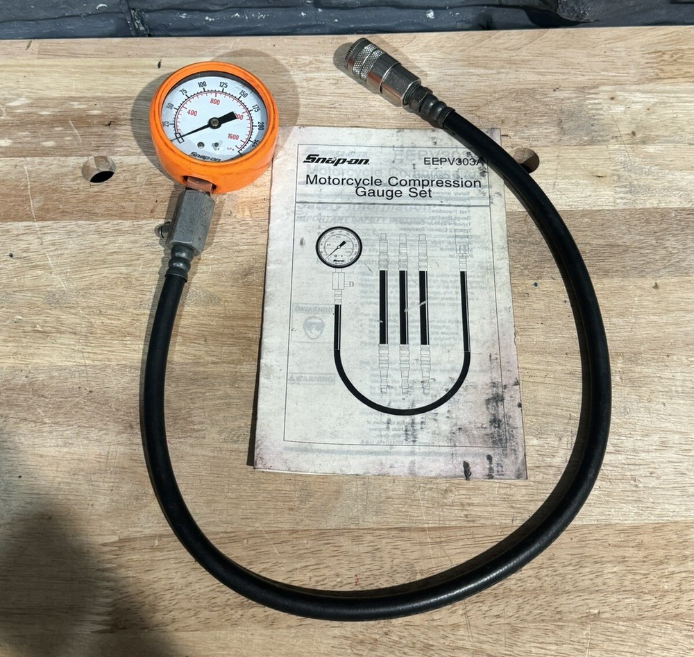 SNAP-ON EEPV303A MOTORCYCLE COMPRESSION TESTER - No Accessories