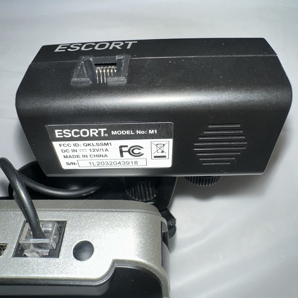 Escort MAX 360 Radar Detector GPS W/camera And case - Read Description