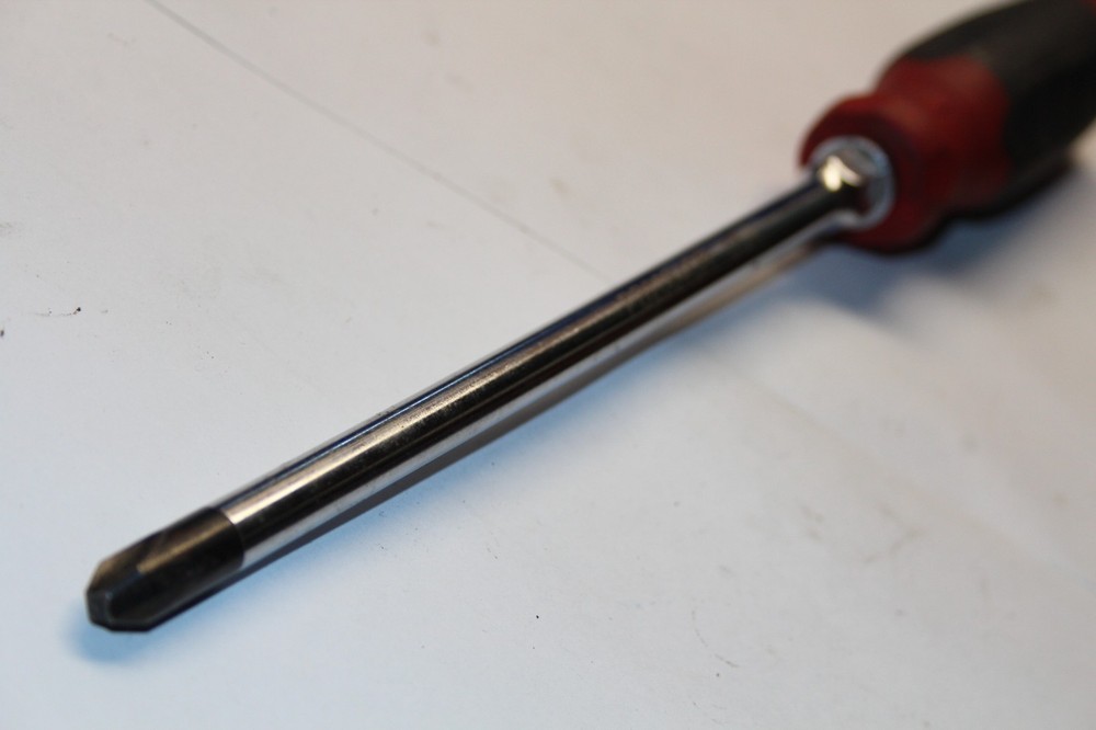 MAC TOOLS PB2084CR Mac-Grip™ Phillips® Screwdriver 8" x #4 Red